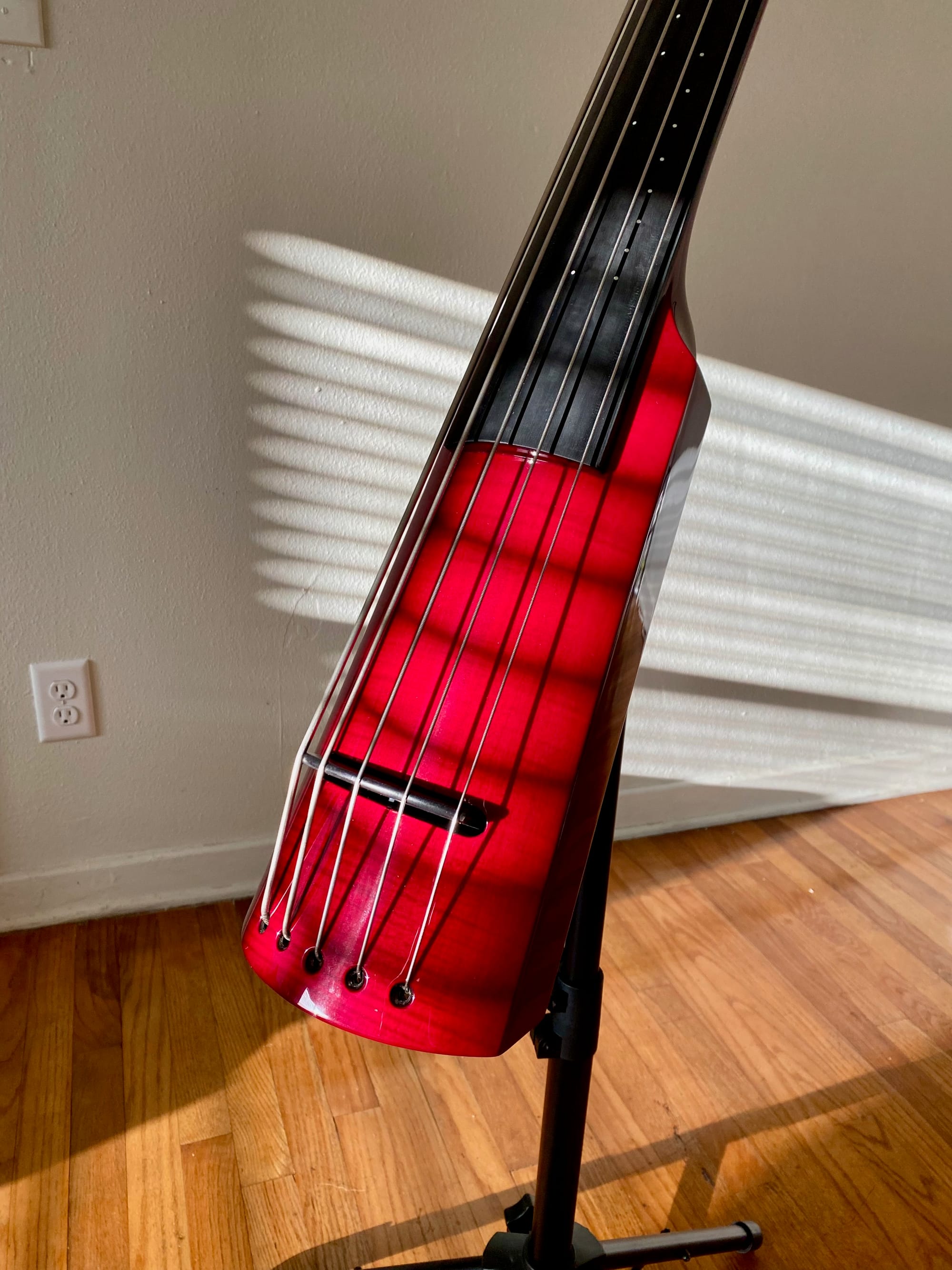 NS Design WAVc Electric Upright Bass: Close-up